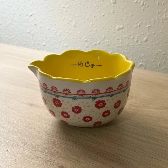 The Pioneer Woman Floral 4 Pc Measuring Cup Set - Picture 4 of 9